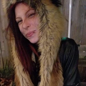 Meet your Posher, Lia